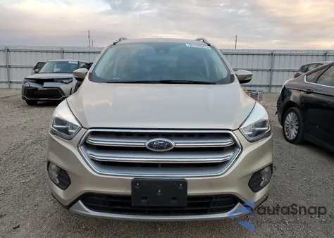 2017 Ford Escape Titanium z USA, uszkodzony, nr VIN 1FMCU9JD6HUC17074